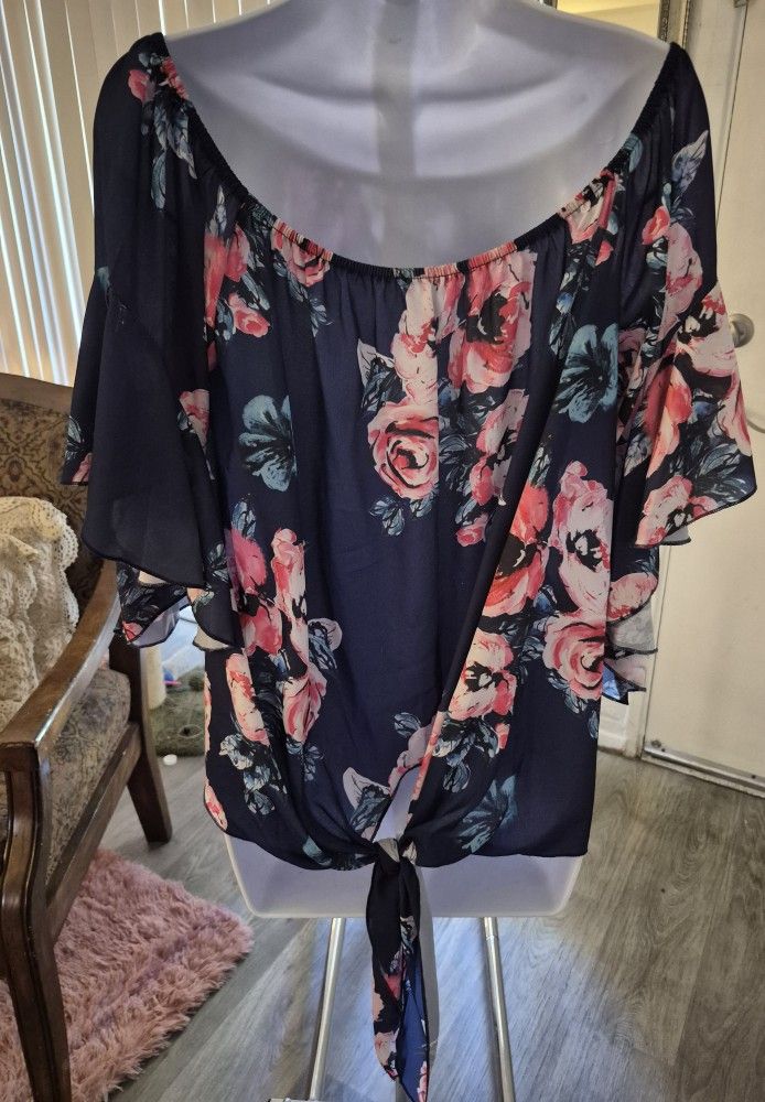 NEW & STUNNING OFF THE SHOULDERS NAVY BLUE/ FLORAL BLOUSE WITH FRONT TIE