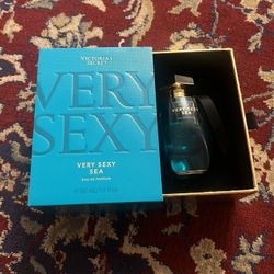 Victoria Secret Very Sexy perfume