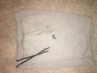 Men’s Nike fleece workout shorts !!!
