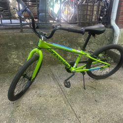 cannondale kids trail bike in great condition 