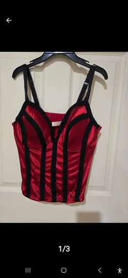 Pre-ownedHot Topic Women Size 14/16 Red Black Satin Stripped  Bustier ( Reseda ca)
