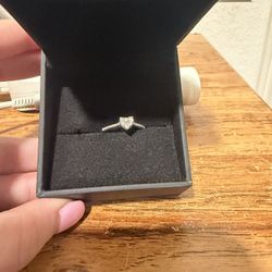 Zales Size 7 Heart Shaped Ring