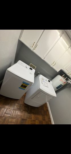 Washer and dryer for sale  brand is element