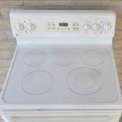 GE FREESTANDING SMOOTH-TOP SELF CLEANING ELECTRIC RANGE * 5 cu ft OVEN STOVE KITCHEN APPLIANCE HOME