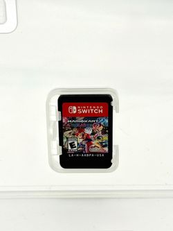 MARIO KART 8 DELUXE NINTENDO SWITCH GAME USED