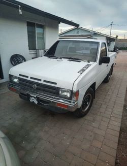 Nissan 1991 white