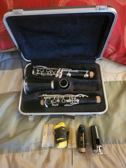 Nice Yamaha YCL24ll Clarinet