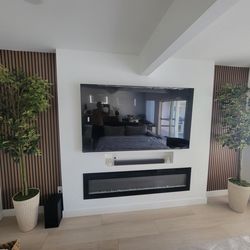 Samsung 70" Ultra High Definition TV  With mount