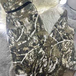 Women’s Camo pants 