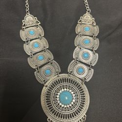 Western Necklace 