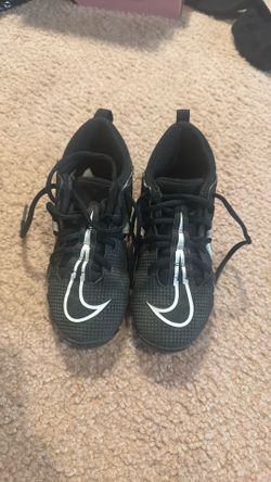 Kids cleat