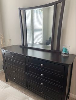 5 piece Queen Bedroom  Set