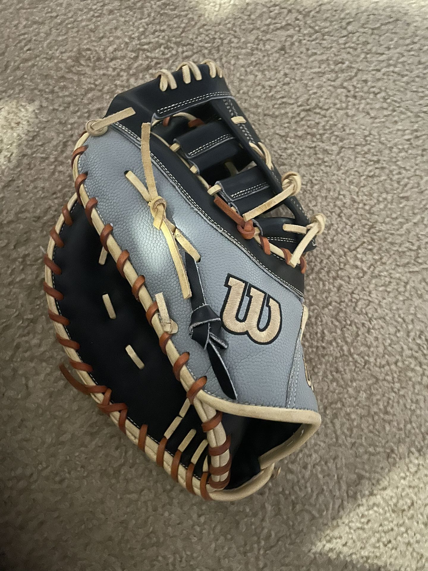 New Wilson A2000 Left Handed Pro Series Baseball Glove
