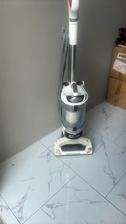 Shark Professional Upright Vacuum Cleaner
