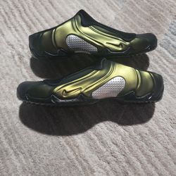 Rare New Nike Clogposite QS Slides Slippers Black/ Metallic Gold (HF6881-900) 8