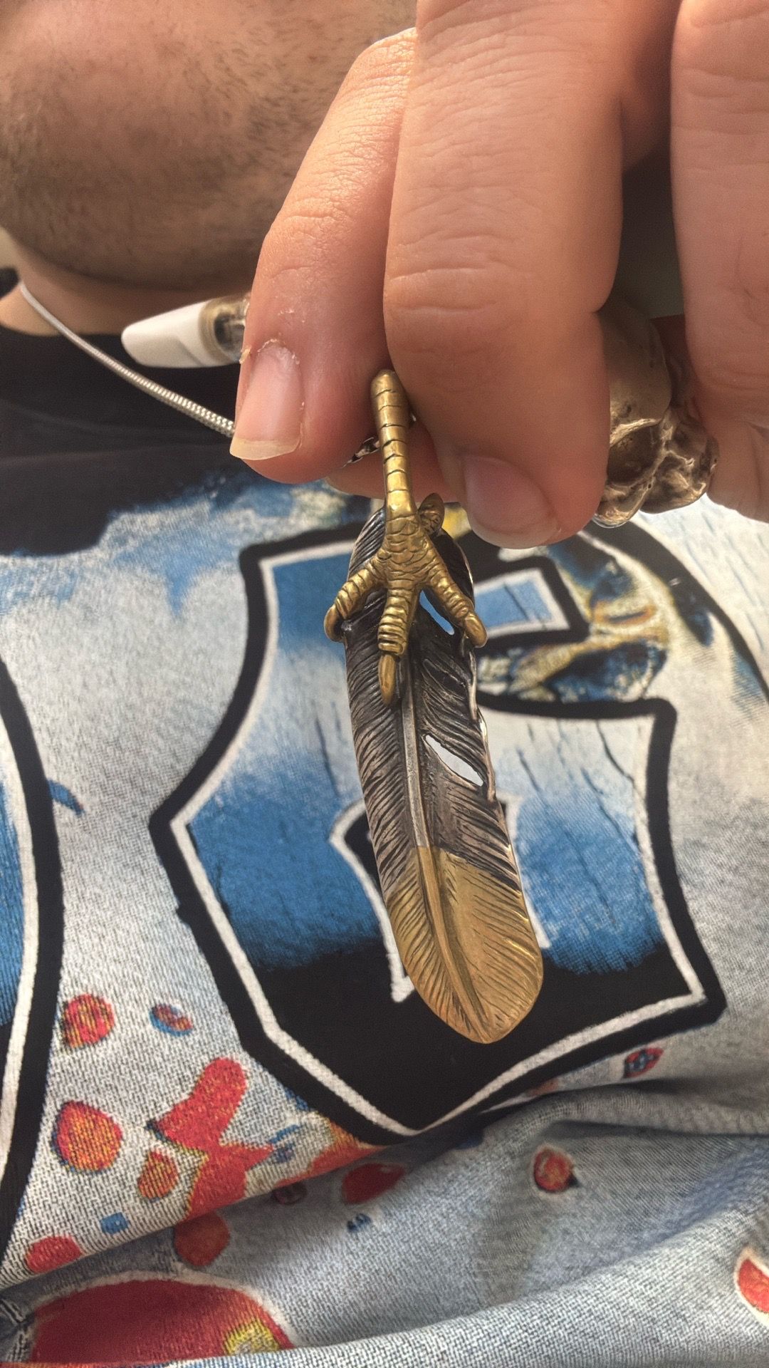 goro feather with claw