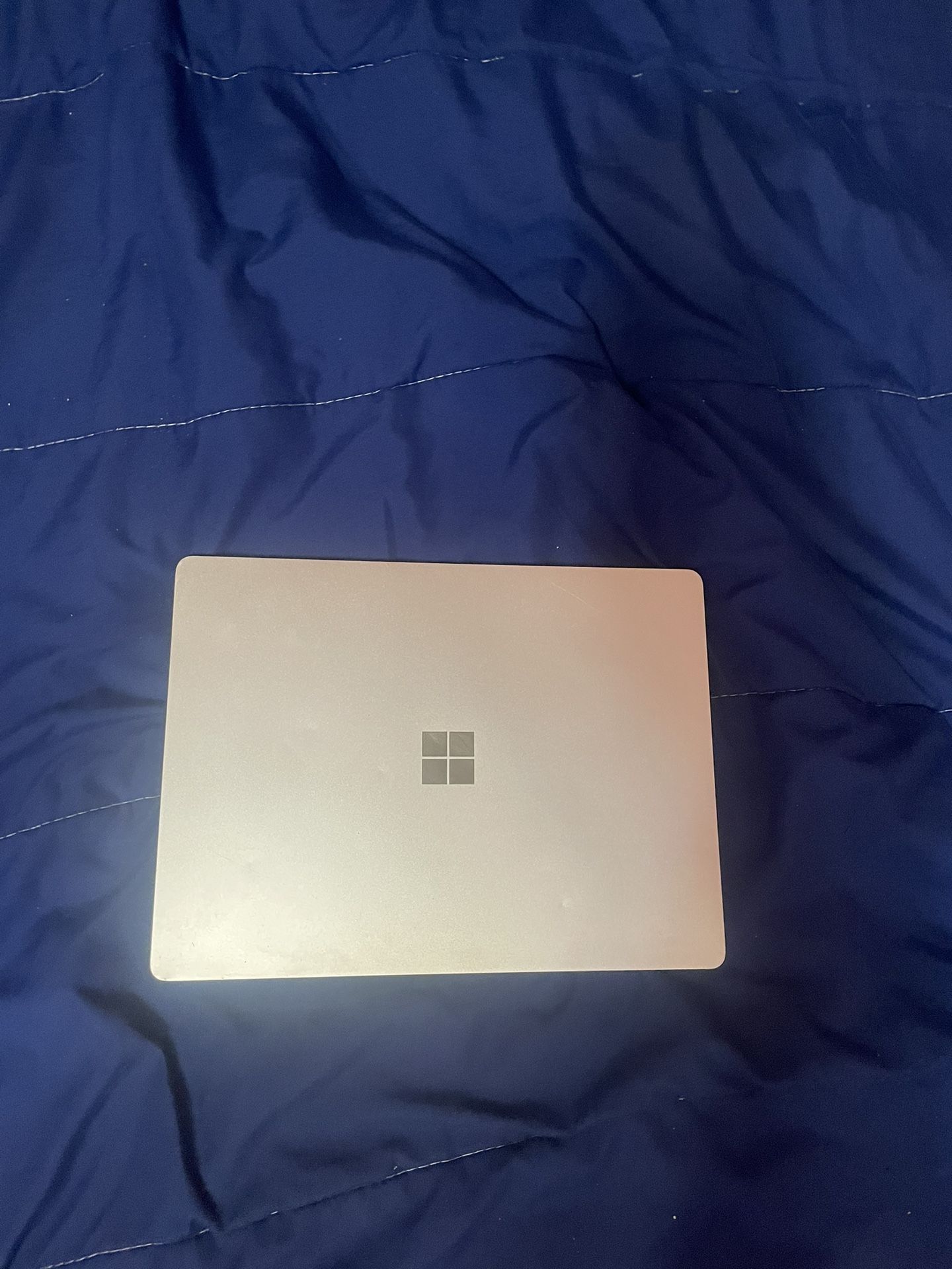 Microsoft Surface Laptop Go