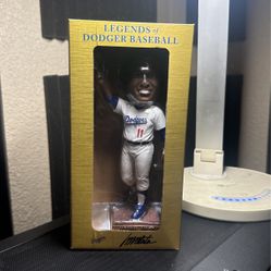 Manny Mota Bobblehead