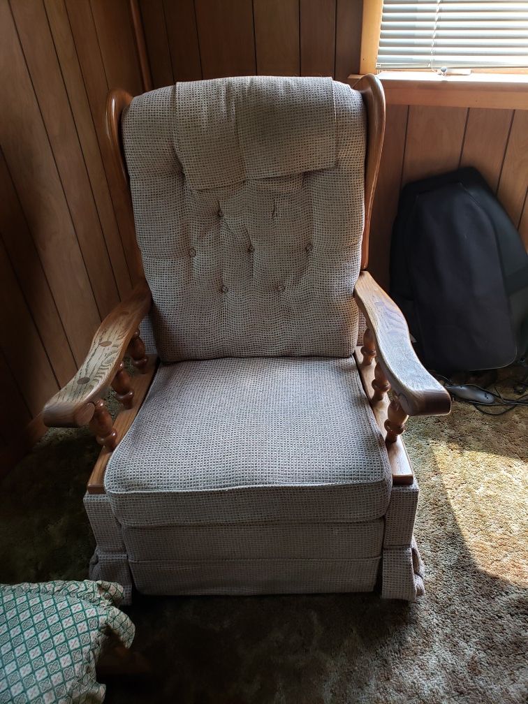 Rocker recliner