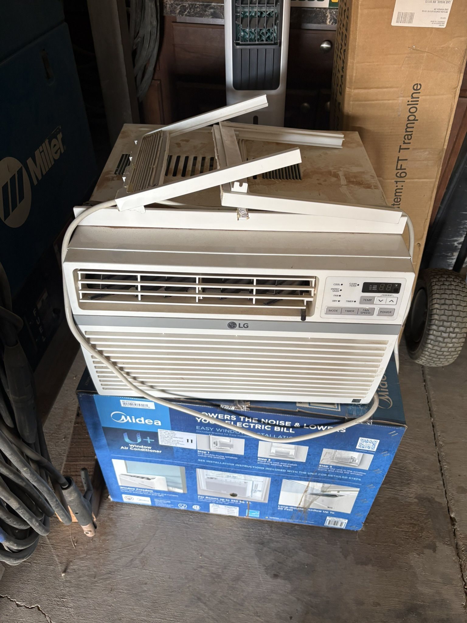 8000 BTU Lg Ac Unit