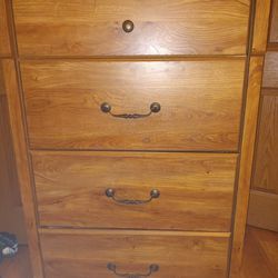 New, Only Had For 4 Months And Inherited An Entire Bedroom Suite And No Longer Need It,.. $$40