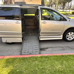 2006 Toyota Sienna