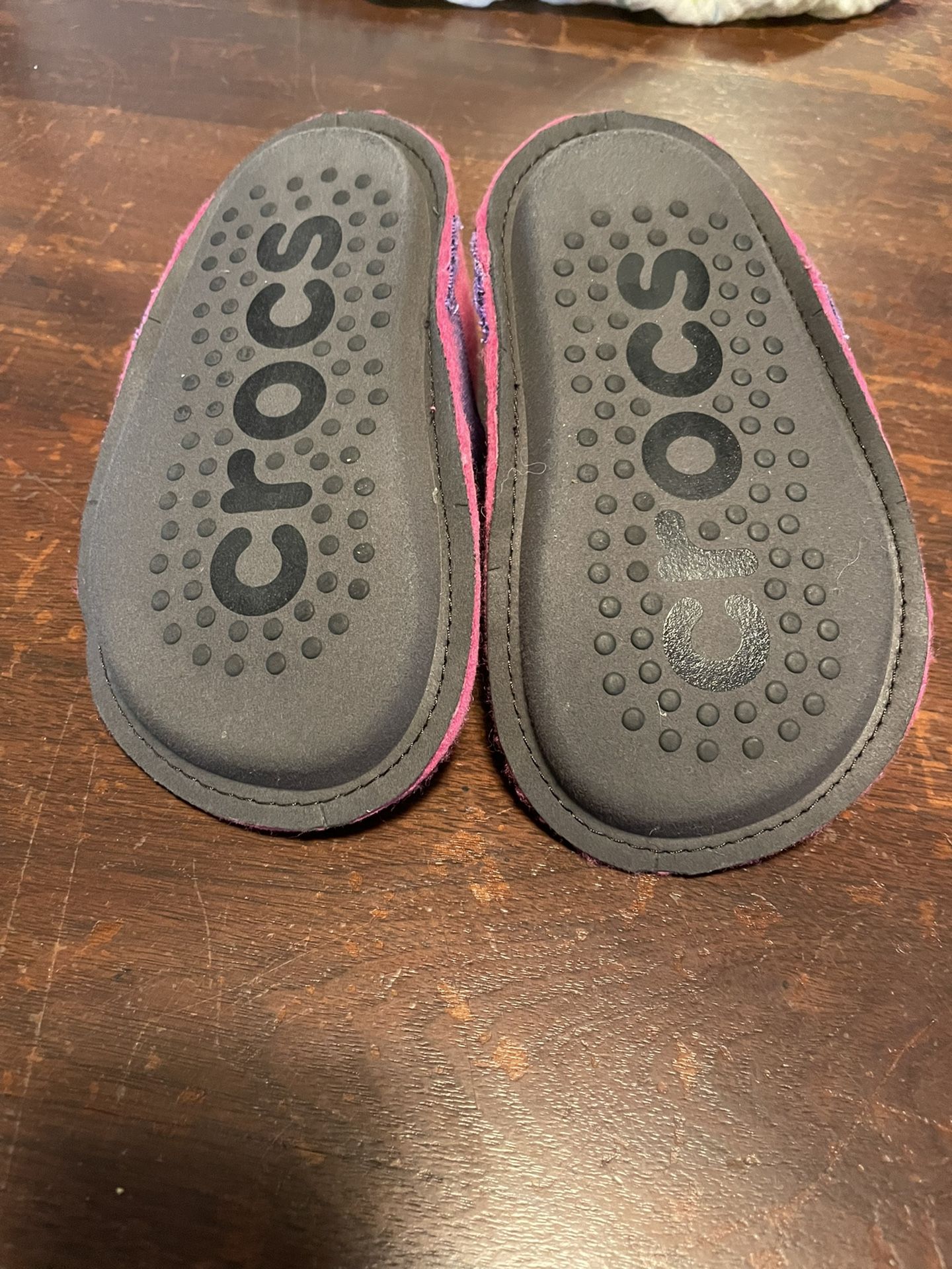 Pink Crocs Slippers Toddler (size 8)