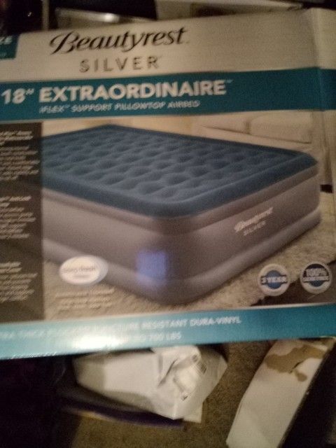 Practically New Queen built in pump in home Air Mattress