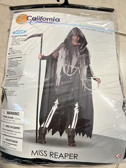 Halloween Costume - Miss Reaper