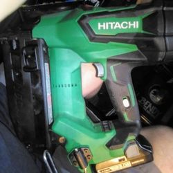 Hitachi New 16 Gauge Two And A Half Inch Nailer