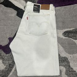 Men’s Levi’s Jeans Size 33 Brand New $33