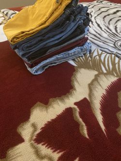 Pantalones  De Niño  Size 3 ,4 Y 5  Levis Y Gap 5 Cada Uno 