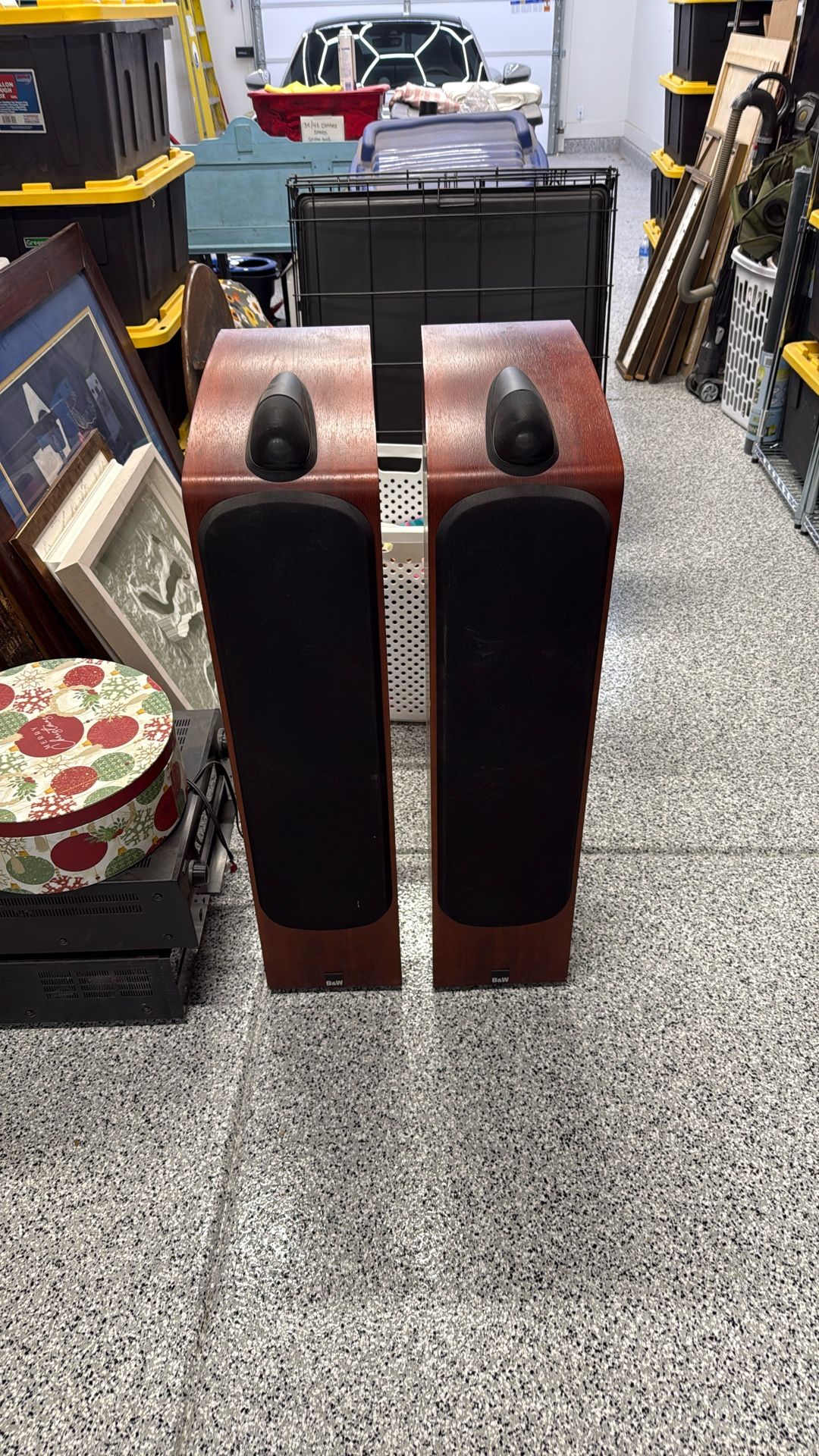 B&W 703 Floor speakers