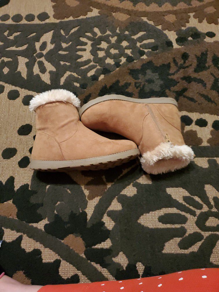 Girl Boots Size 3 