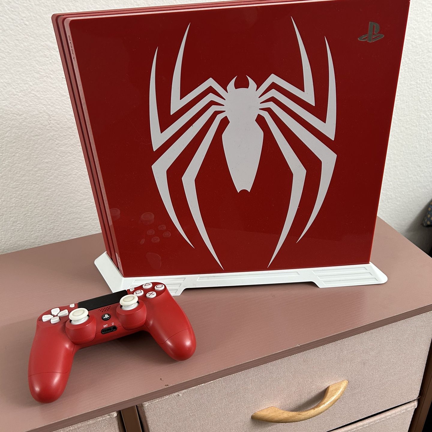 PS4 Pro RED 1TB Spider-Man  Edition