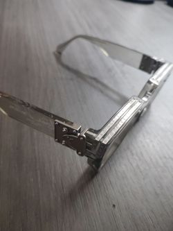 Nice Luis Vuitton sunglasses