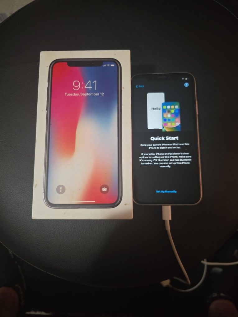 I Cloud Locked/Iphone X 64GB 9/10 Mint Condition