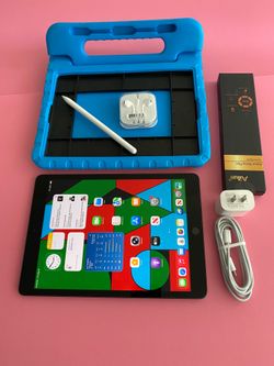 Apple IPad 8th Generation (10.2” Retina/ Latest iOS 26 / 2020 model) 32GB with kids case, Pen & Accessories