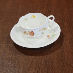 Vintage Sango Magna Fine China Cup Saucer Set Floral Design Retired 
Japan. Perfect shape