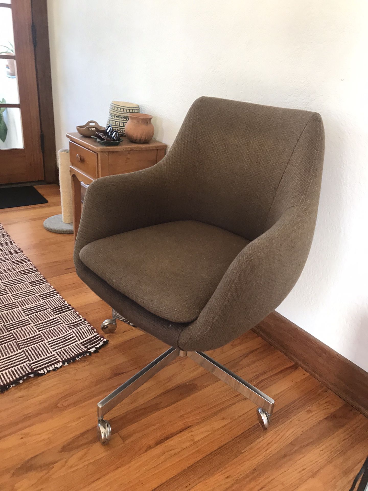 Vintage Mid century office swivel chair MCM