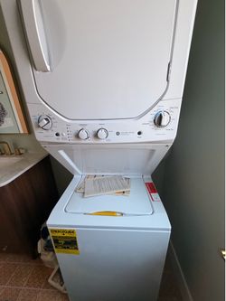 GE Stacked Washer Dryer 2.3cu ft Brand New