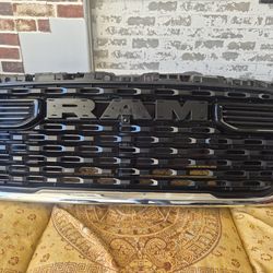 2025 Ram 1500 Front Grille OEM