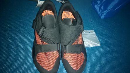 Nike SuperRep Cycle

Men's Indoor Cycling Shoes
SIZE 8
