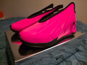 Nike GT Future Hyper Pink in Men's Size 10.5