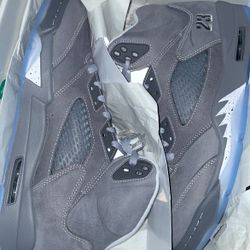 Retro 5 Wolf Grey Size 4y 