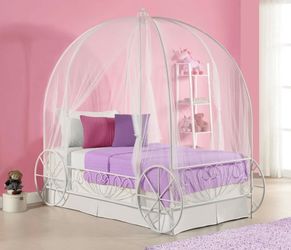 White metal princess/pumpkin carriage bed for girls / Size Twin/ Bed frame