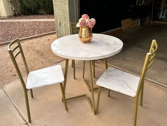 Dining table set