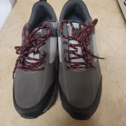 G. H. Bass & Co.  hiking trailway shoes  size M 9 for men