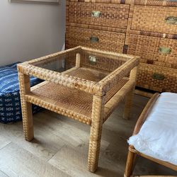 Rattan mid century side End Table 
