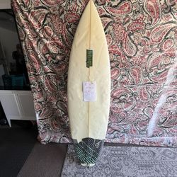 Talon Surfboard 5’10